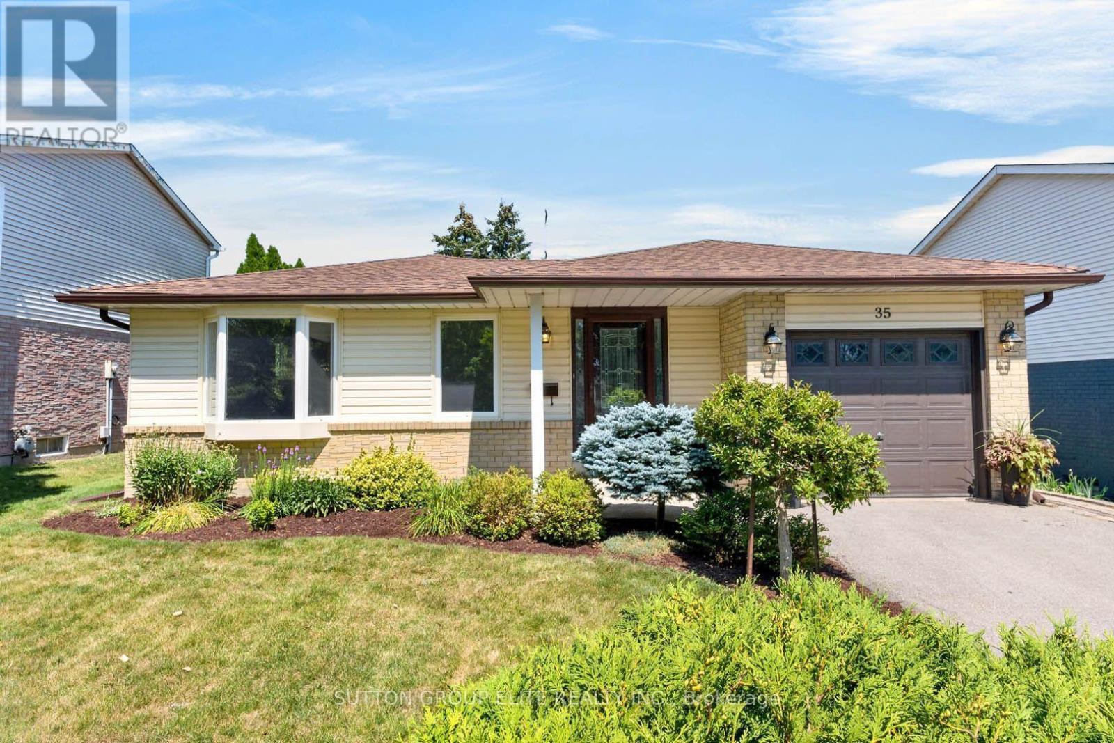 35 MANCROFT CRESCENT, Brampton, Ontario