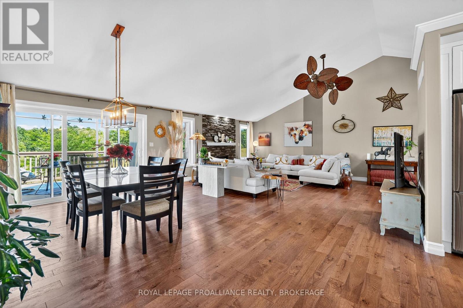 303 Escott Rockport Road, Leeds And The Thousand Islands, Ontario  K0E 1R0 - Photo 11 - X12934166