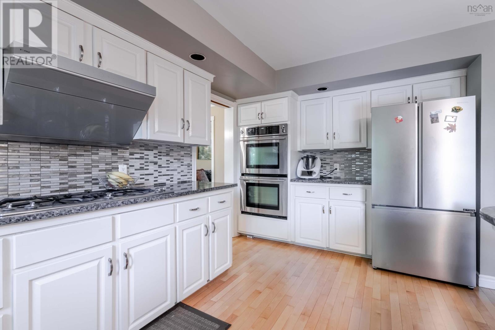 5726 Atlantic Street, Halifax, Nova Scotia  B3H 1G9 - Photo 14 - 202613902