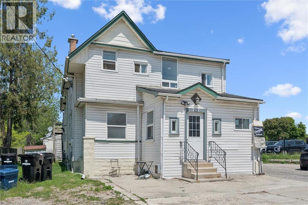 202 Breithaupt Street, Kitchener, Ontario  N2H 5H4 - Photo 4 - 40833193