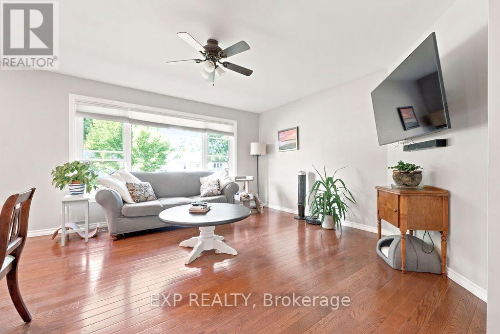 493 Fortington Street, Renfrew, Ontario K7V 1E3 - Photo 2 - X13656266