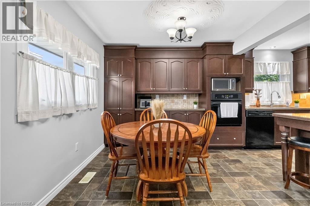 46 Fairview Drive, Brantford, Ontario  N3R 2W7 - Photo 11 - 40852871