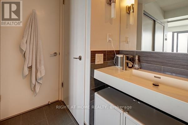 70 Distillery Lane, Toronto, Ontario  M5A 0E3 - Photo 15 - C13656258