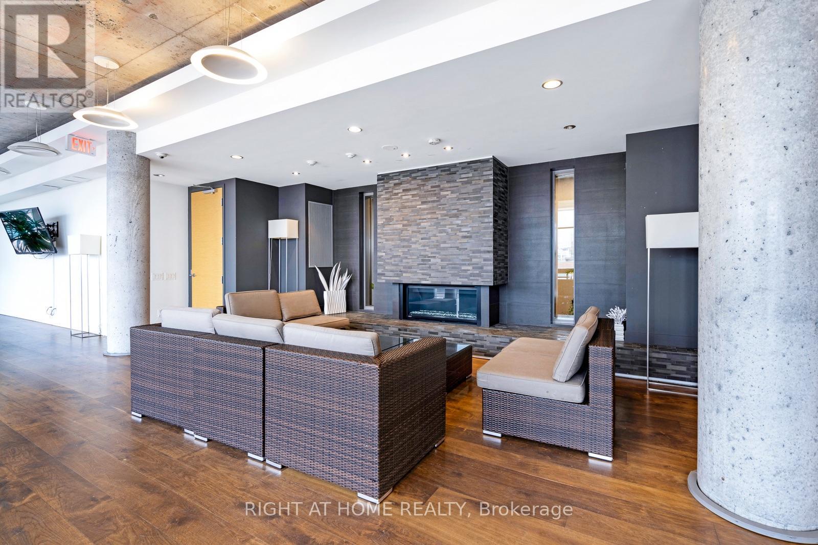 70 Distillery Lane, Toronto, Ontario  M5A 0E3 - Photo 23 - C13656258