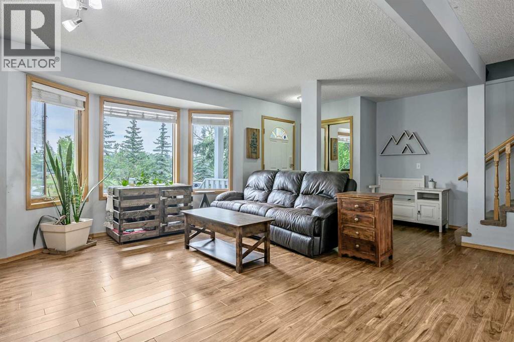 511 Killarney Glen Court SW, Calgary, Alberta  T3E 7H4 - Photo 6 - A2331658