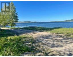 <div class="price">$105,999</div> 323 Main Street<br>Lewisporte, Newfoundland & Labrador<br>