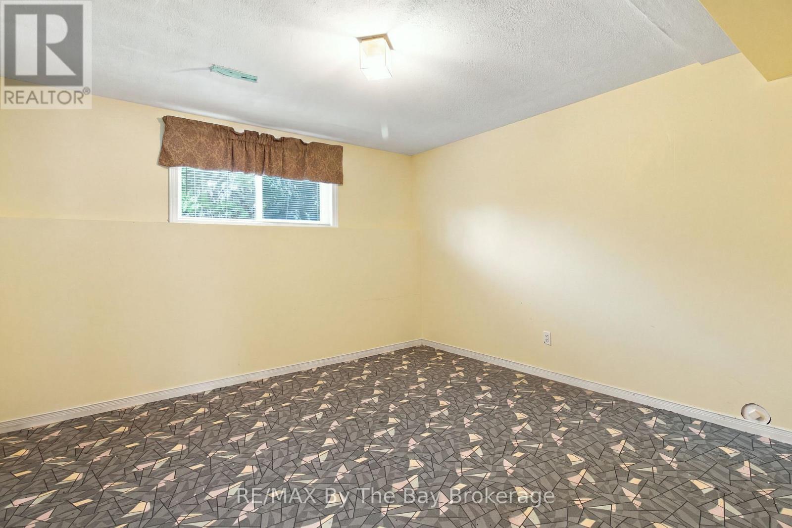 36 Harbour Crescent, Wasaga Beach, Ontario  L9Z 1G5 - Photo 32 - S13655894