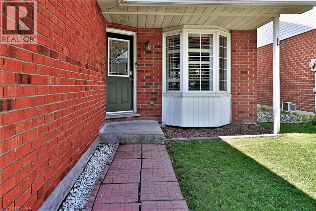 2102 Salma Crescent, Burlington, Ontario  L7M 3T1 - Photo 5 - 40851297