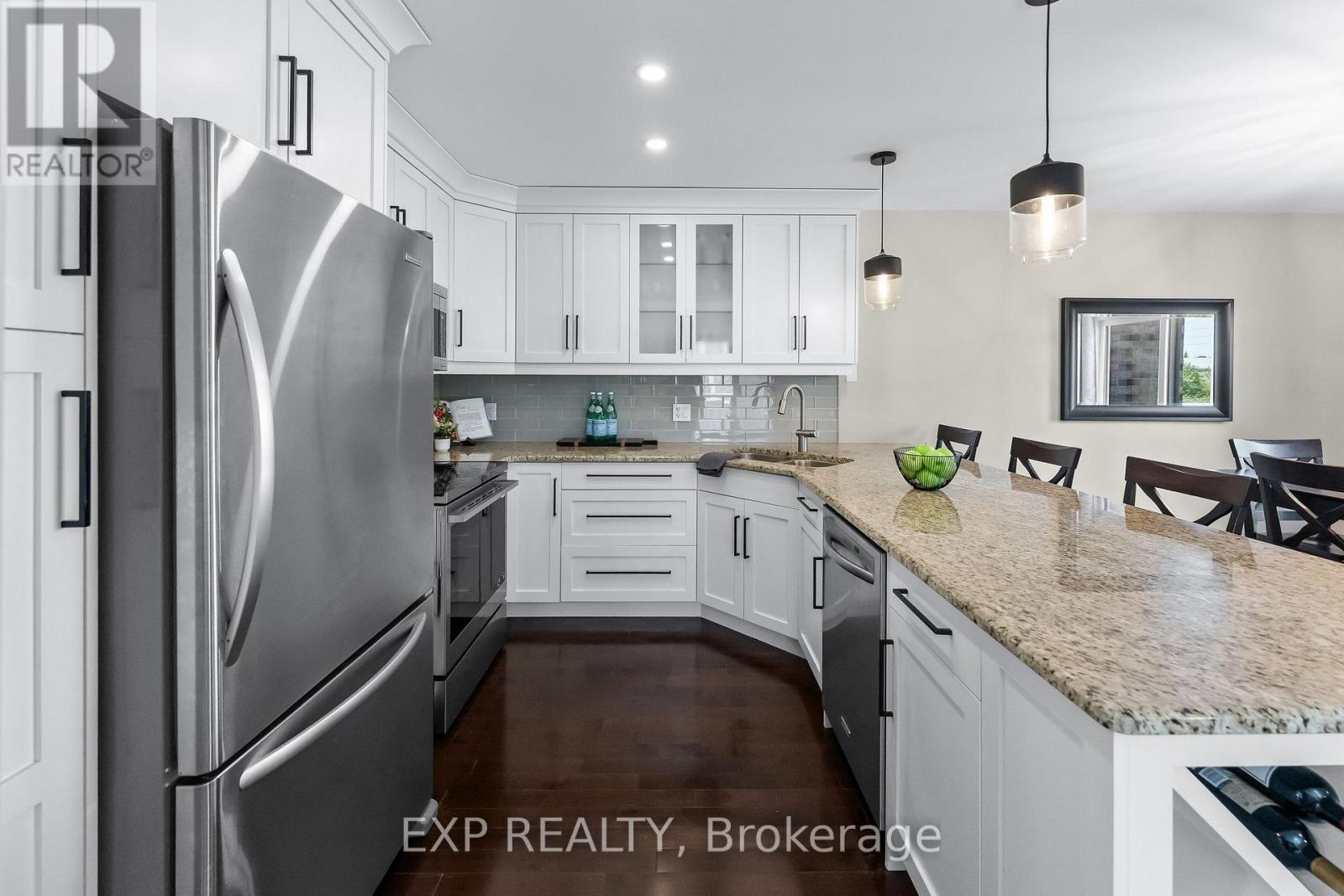 6648 Mary Drive, Niagara Falls, Ontario  L2H 0B6 - Photo 7 - X13656296