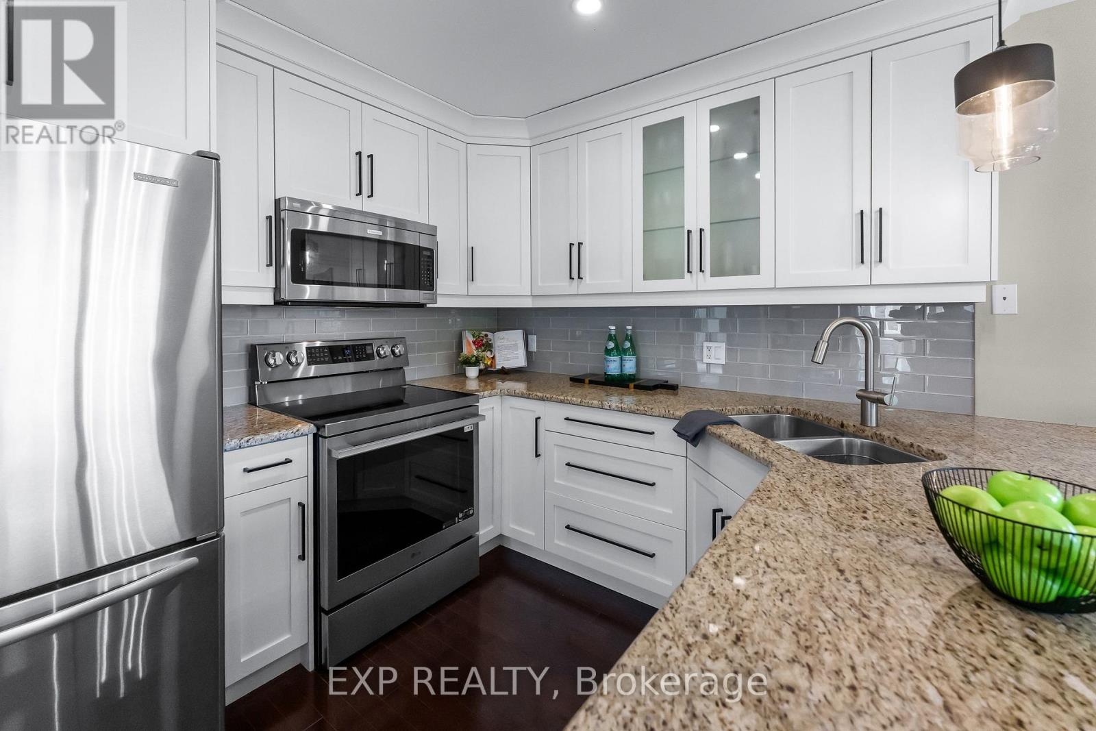 6648 Mary Drive, Niagara Falls, Ontario  L2H 0B6 - Photo 8 - X13656296