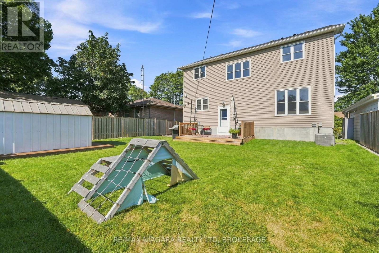 12 Lakeview Avenue, Grimsby (Grimsby Beach), Ontario L3M 3M1 - Photo 33 - X13656342