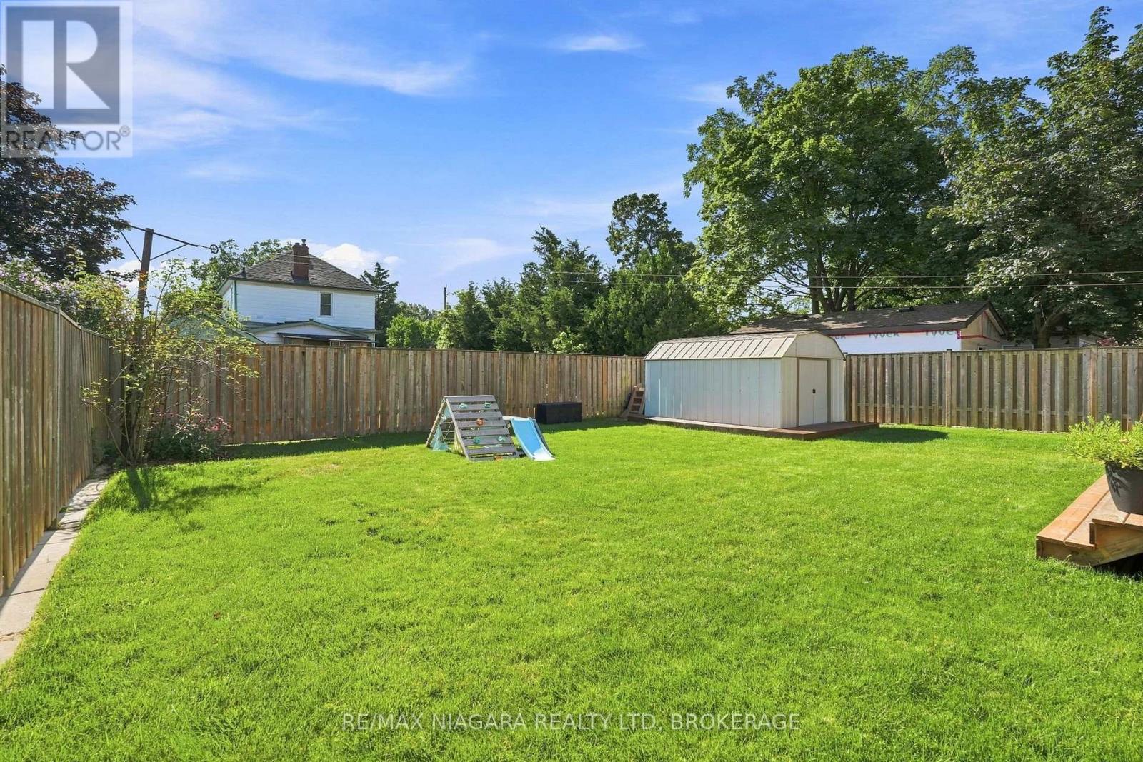 12 Lakeview Avenue, Grimsby (Grimsby Beach), Ontario L3M 3M1 - Photo 35 - X13656342