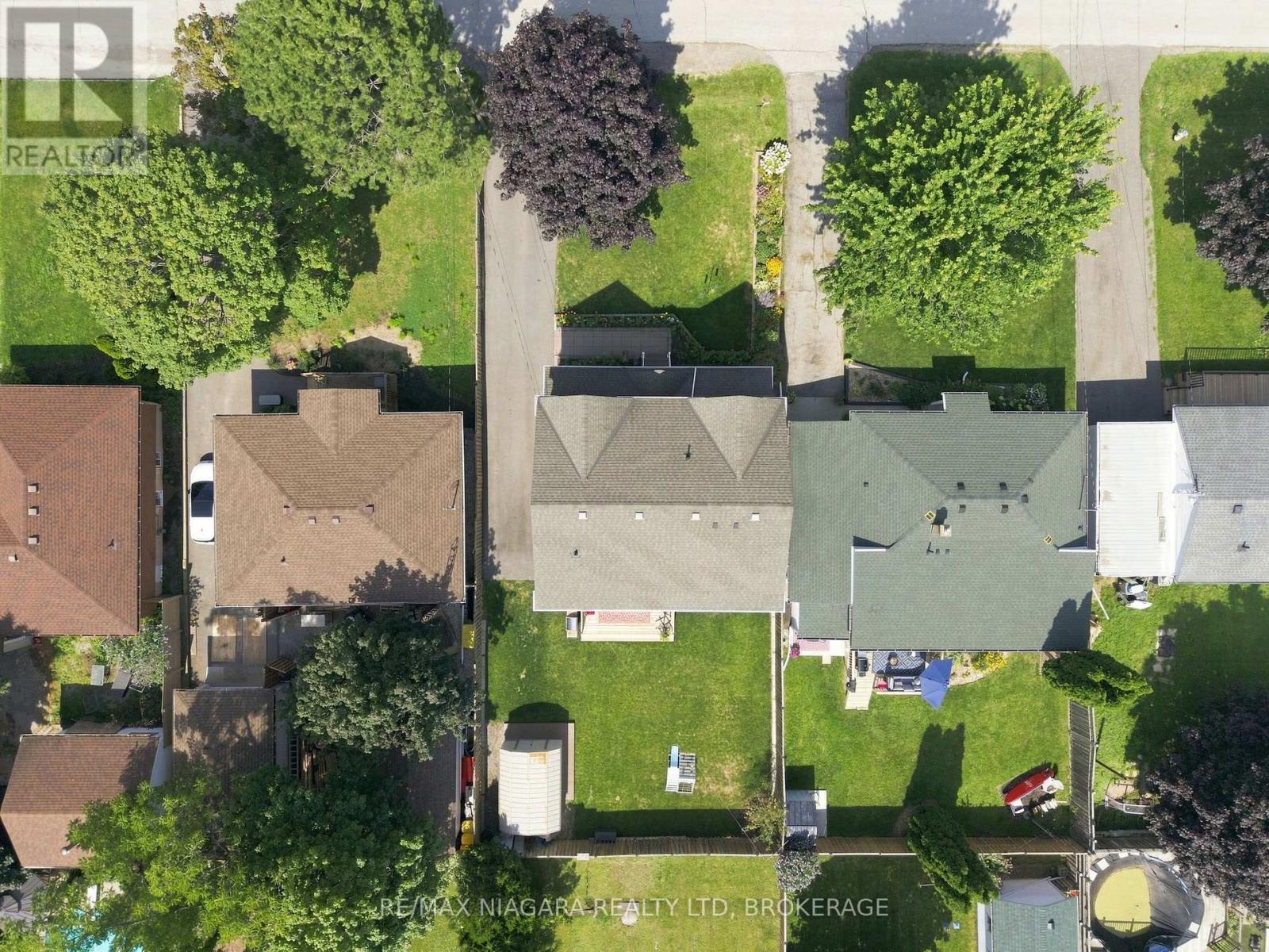 12 Lakeview Avenue, Grimsby (Grimsby Beach), Ontario L3M 3M1 - Photo 40 - X13656342