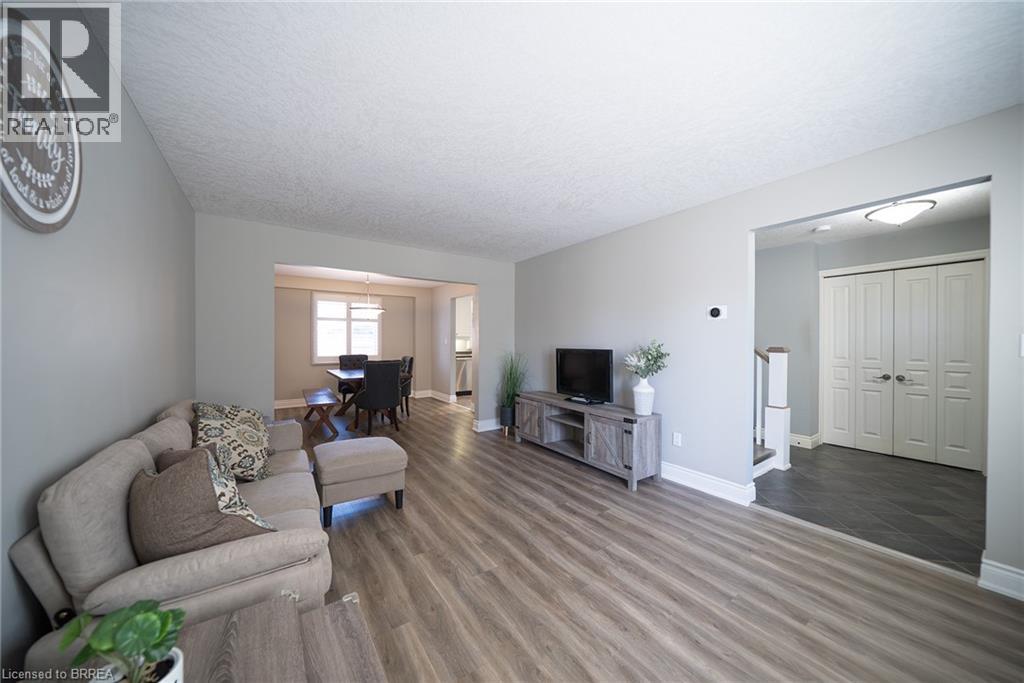 20 Hogarth Road, Brantford, Ontario  N3T 6E7 - Photo 7 - 40849943