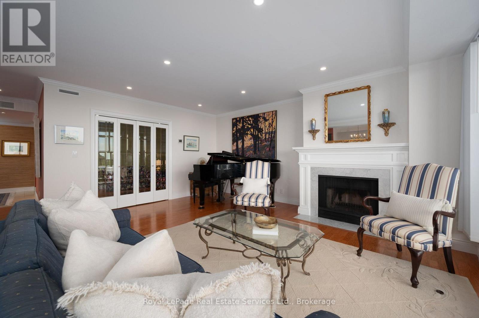1105 - 100 Lakeshore Road E, Oakville, Ontario  L6J 6M9 - Photo 13 - W13656352