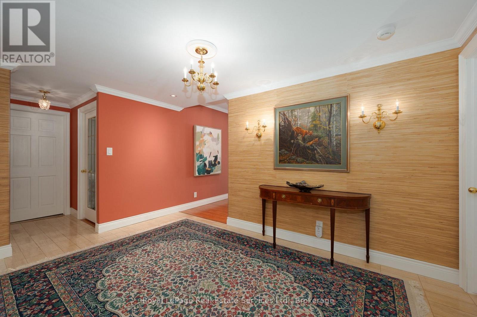 1105 - 100 Lakeshore Road E, Oakville, Ontario  L6J 6M9 - Photo 4 - W13656352