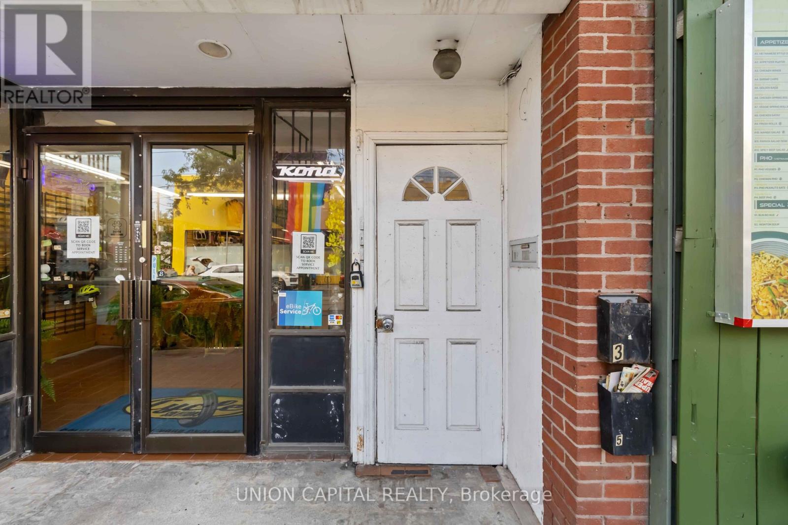 444 Parliament Street, Toronto, Ontario  M5A 3A2 - Photo 2 - C13655544