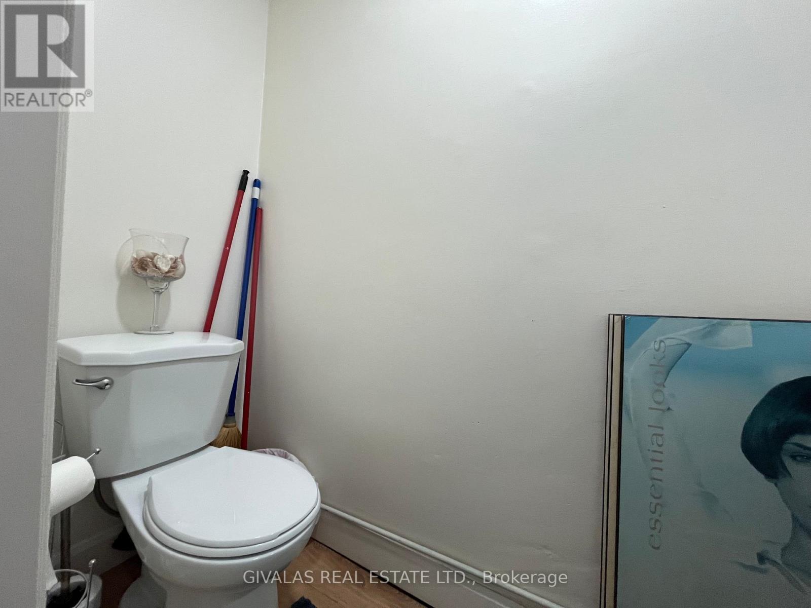 B - 465 Manor Road E, Toronto, Ontario  M4S 1T3 - Photo 8 - C13656288