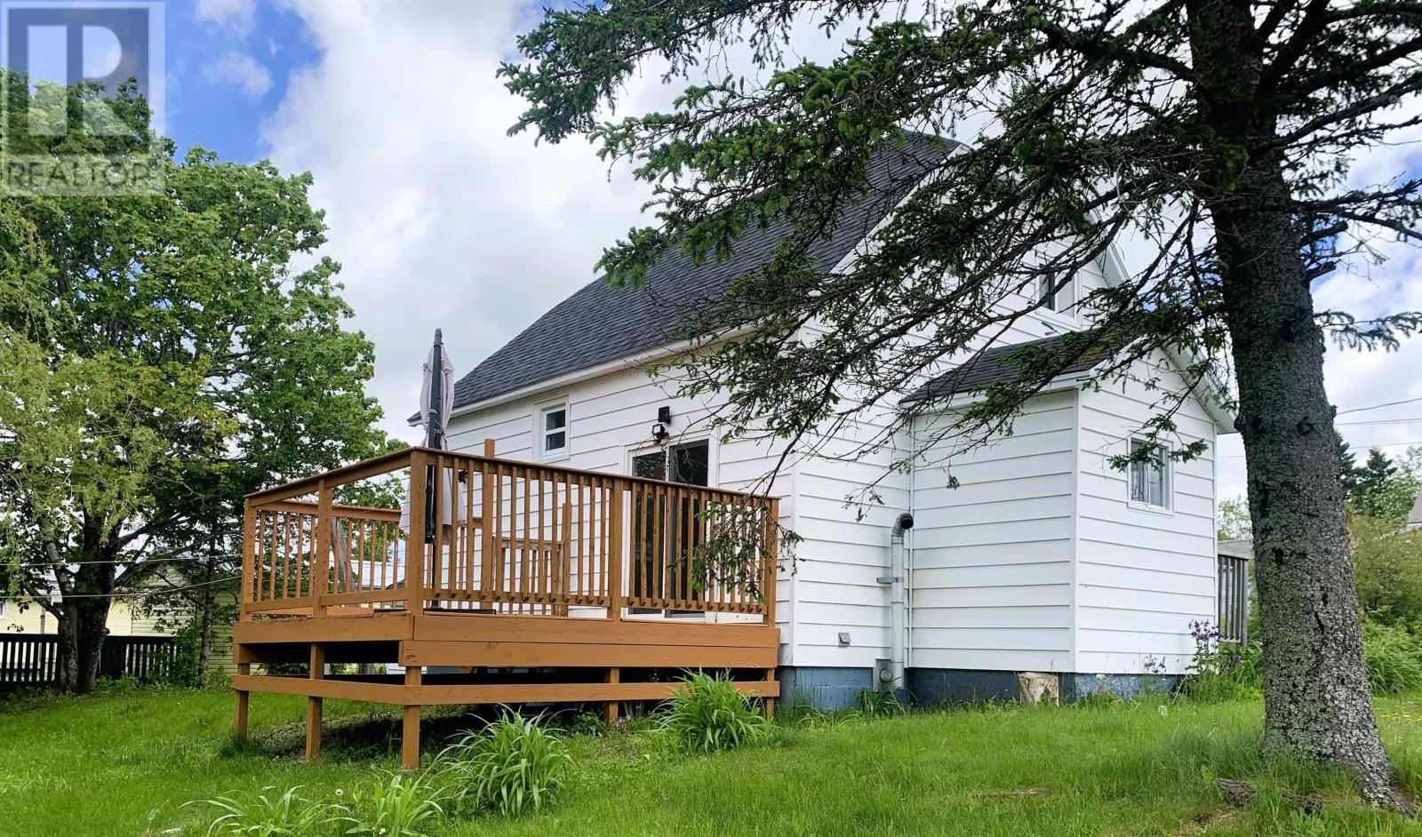 9 Clarke Street, Springhill, Nova Scotia  B0M 1X0 - Photo 4 - 202614014