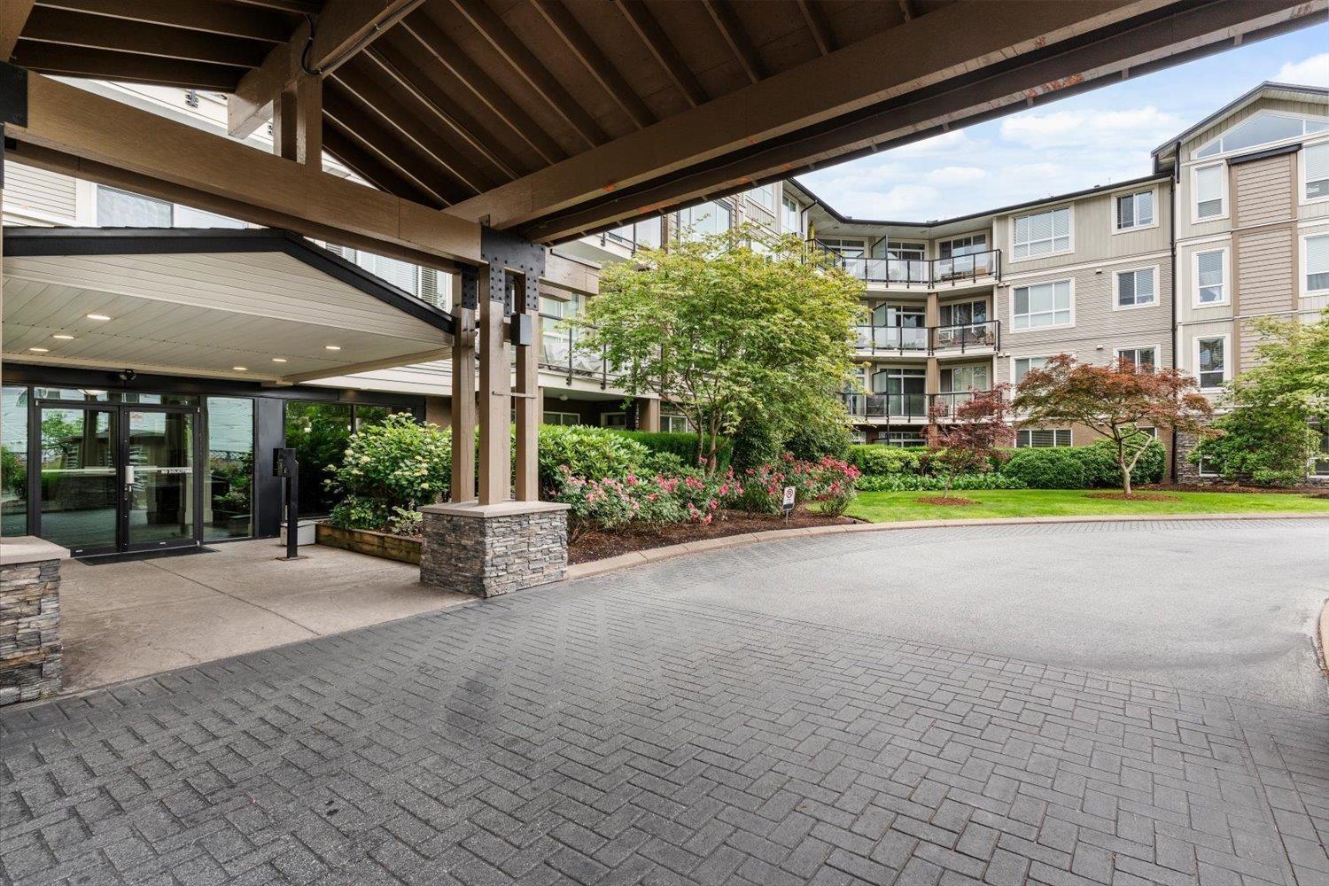 208 32729 Garibaldi Drive, Abbotsford, British Columbia  V2T 0A6 - Photo 2 - R3151091