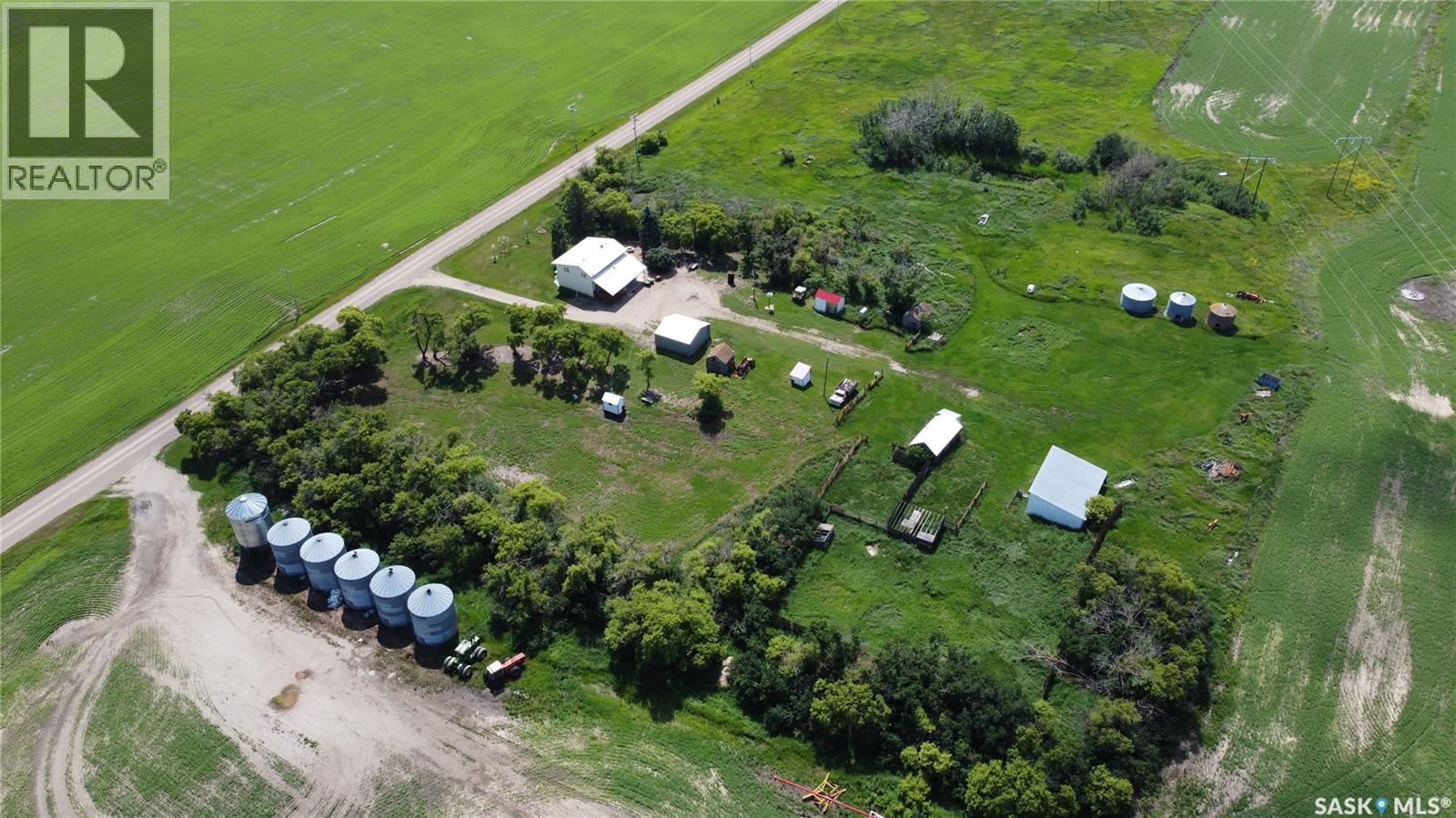 Spence Acreage, Loreburn Rm No. 254, Saskatchewan S0H 1Y0 - Photo 2 - SK041292