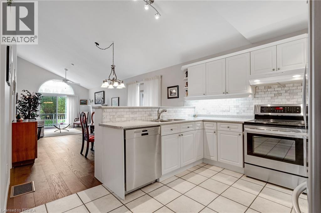 422 Powerline Road Unit# 10, Brantford, Ontario  N3R 8A1 - Photo 12 - 40853359