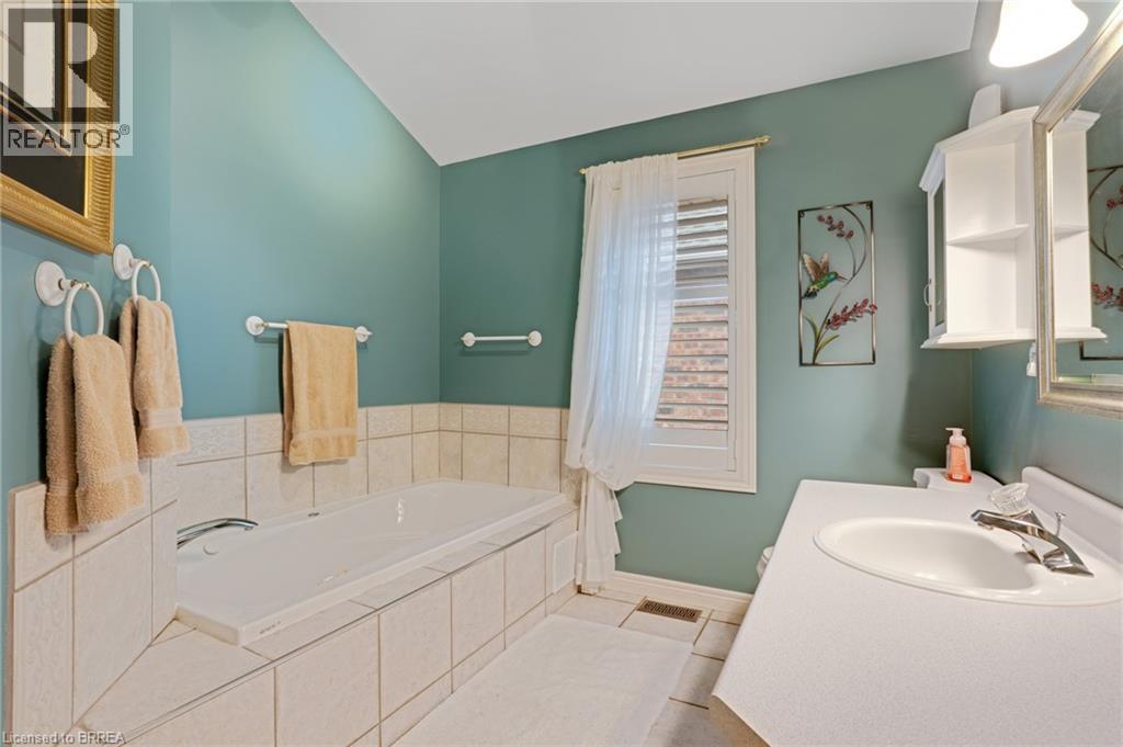 422 Powerline Road Unit# 10, Brantford, Ontario  N3R 8A1 - Photo 21 - 40853359