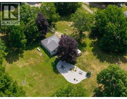 15 MIDDLEMISS Avenue, Melbourne, Ontario