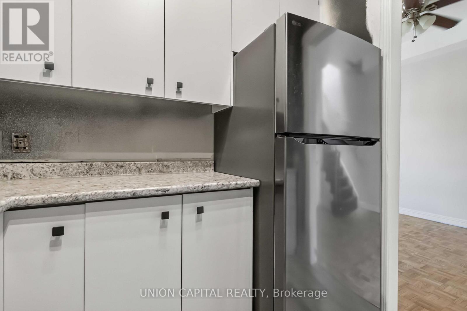444 Parliament Street, Toronto, Ontario  M5A 3A2 - Photo 11 - C13655544