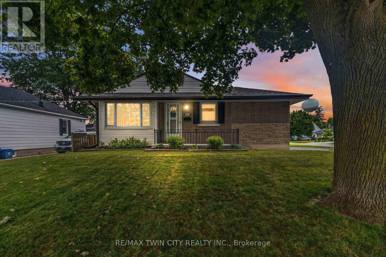 46 FAIRVIEW DRIVE, Brantford, Ontario