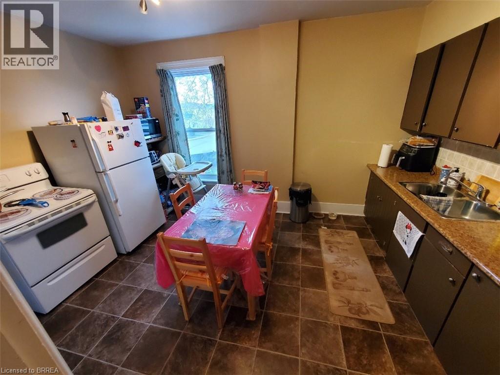 86 Victoria Street, Brantford, Ontario  N3S 3K6 - Photo 18 - 40852197