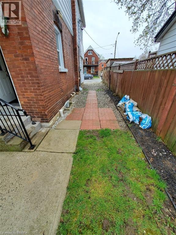 86 Victoria Street, Brantford, Ontario  N3S 3K6 - Photo 5 - 40852197