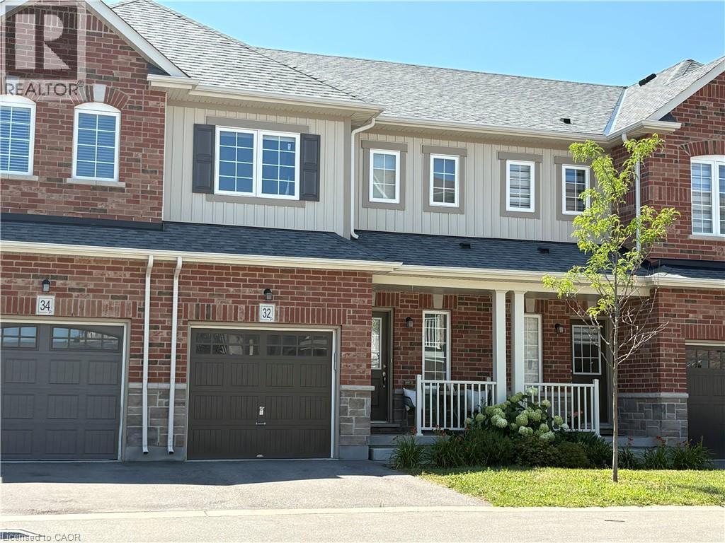 32 DEWBERRY Drive, Kitchener, Ontario