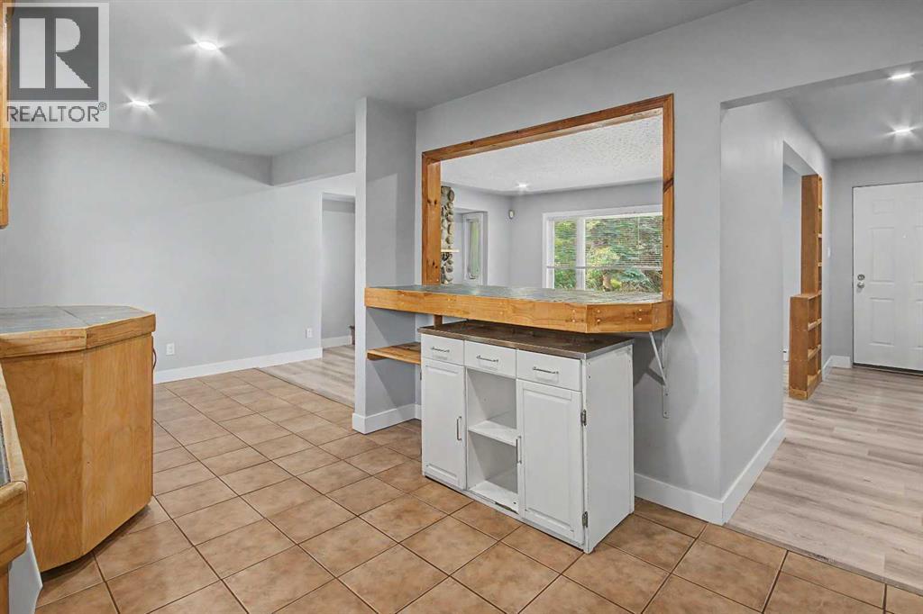 18 Collingwood Place Nw, Calgary, Alberta  T2L 0P9 - Photo 14 - A2335323