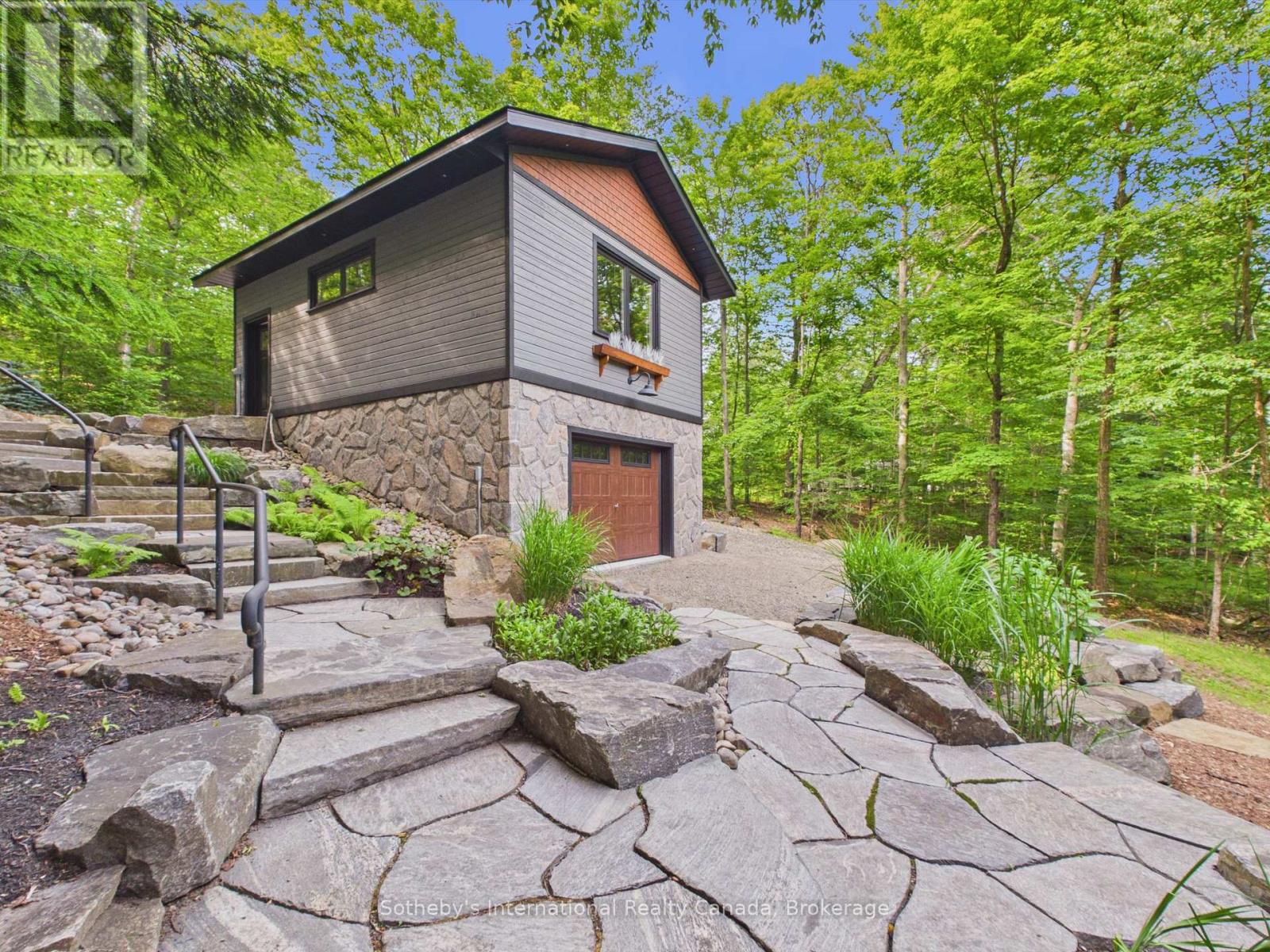 1054 Hilltop Crescent, Lake Of Bays (Franklin), Ontario  P0A 1H0 - Photo 44 - X13656280