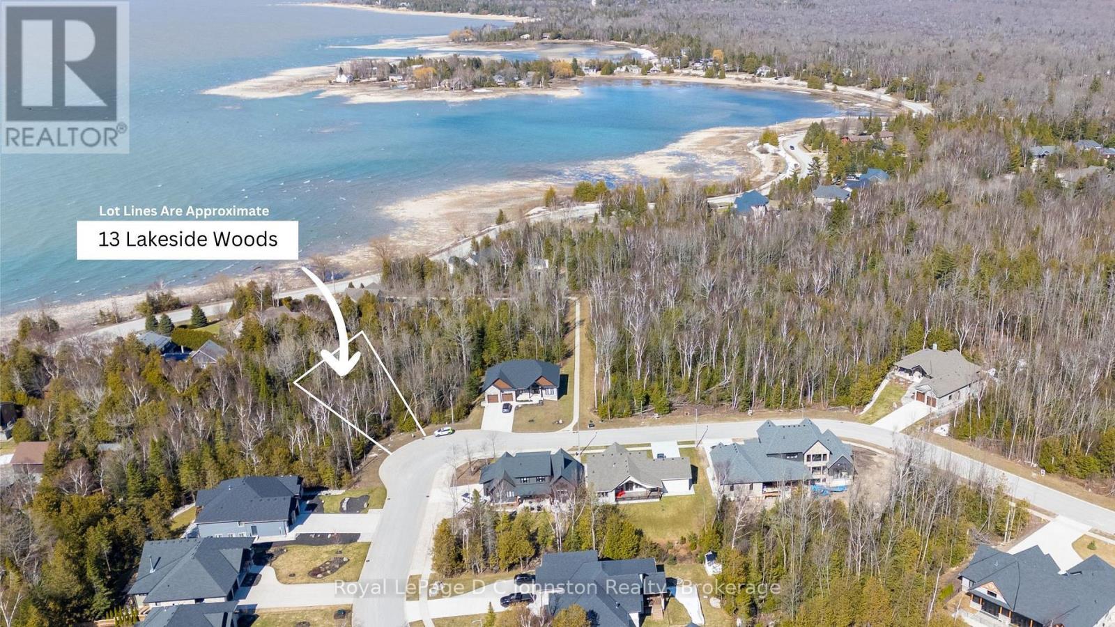 13 LAKESIDE WOODS CRESCENT, Saugeen Shores, Ontario
