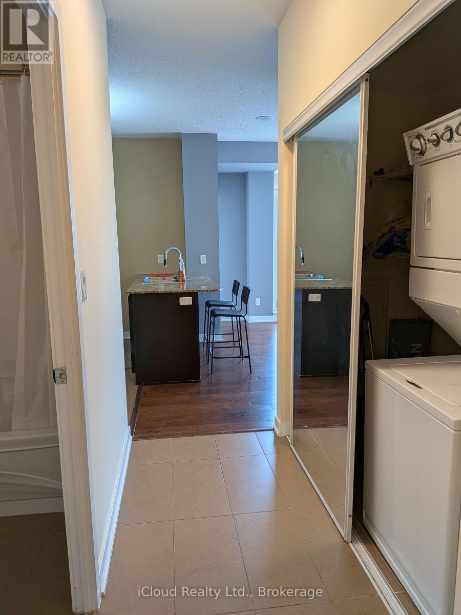 2409 - 4070 Confederation Parkway, Mississauga, Ontario  L5B 0E9 - Photo 3 - W13649206
