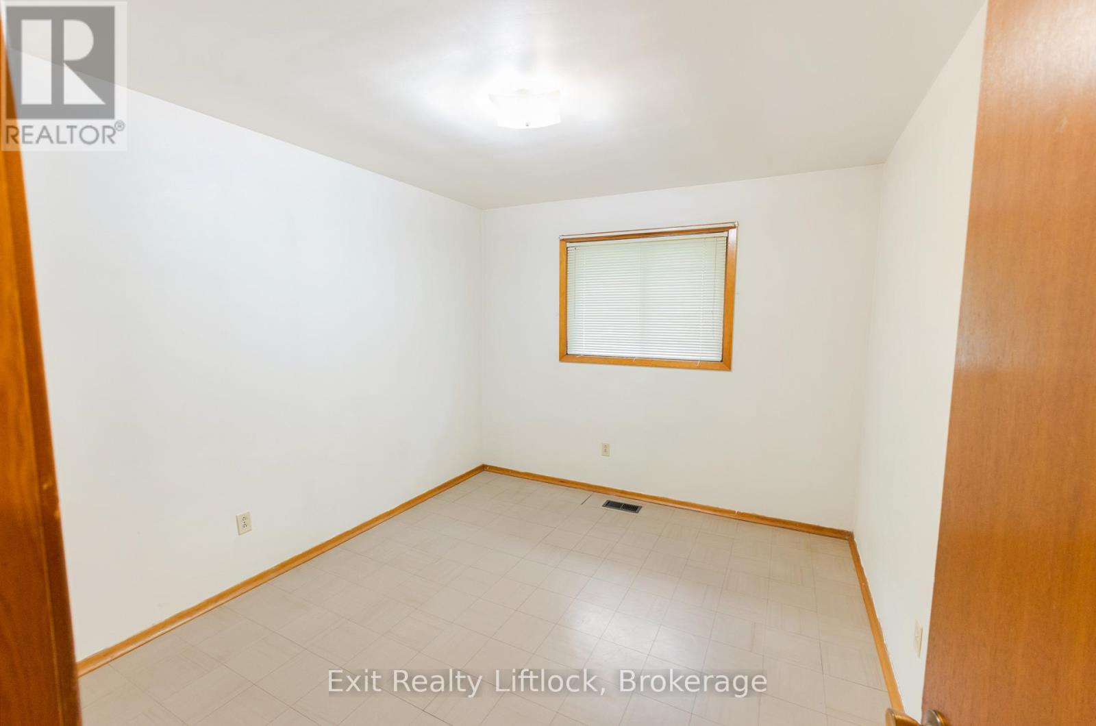 745 Baltic Drive, Selwyn, Ontario  K9L 1L8 - Photo 9 - X13656416