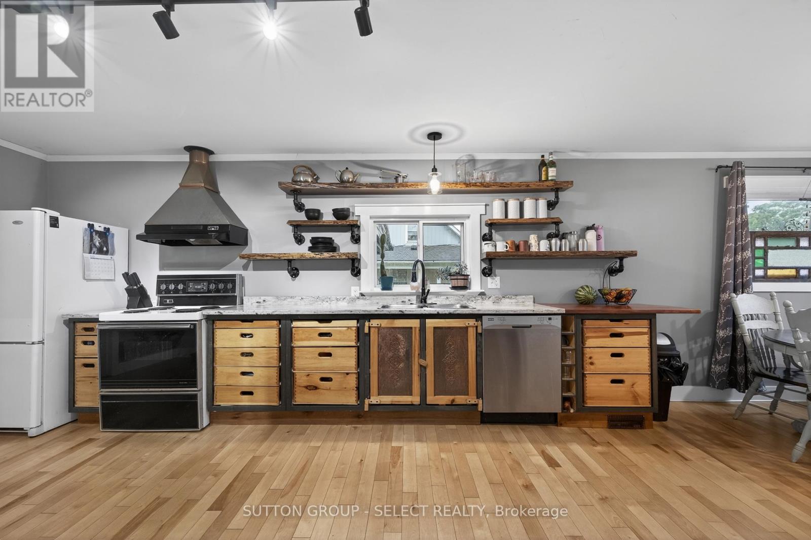 152 Elm Street, West Elgin, Ontario  N0L 2P0 - Photo 10 - X13656458