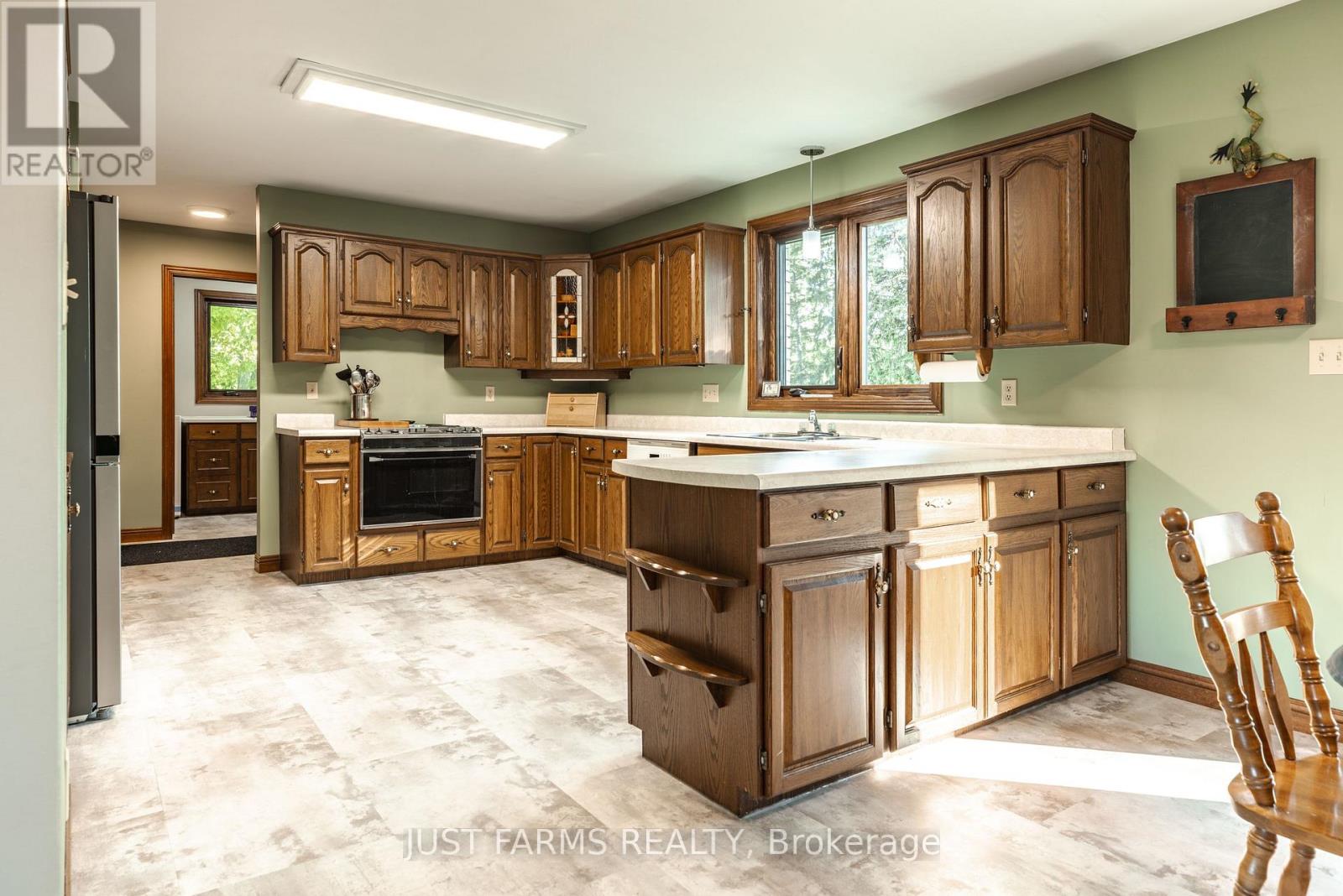23923 Sutherland Road, Strathroy-Caradoc, Ontario  N7G 3H4 - Photo 14 - X13656476