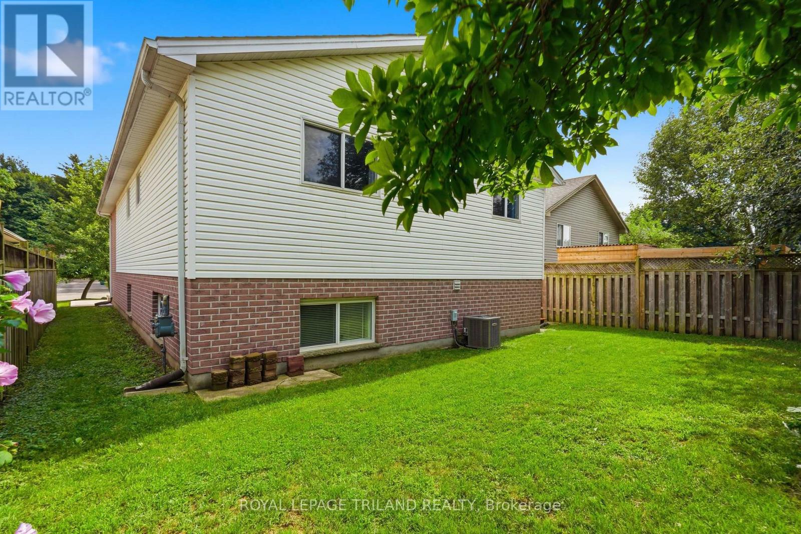 74 Kennedy Place, London East, Ontario  N5V 4W1 - Photo 27 - X13656484
