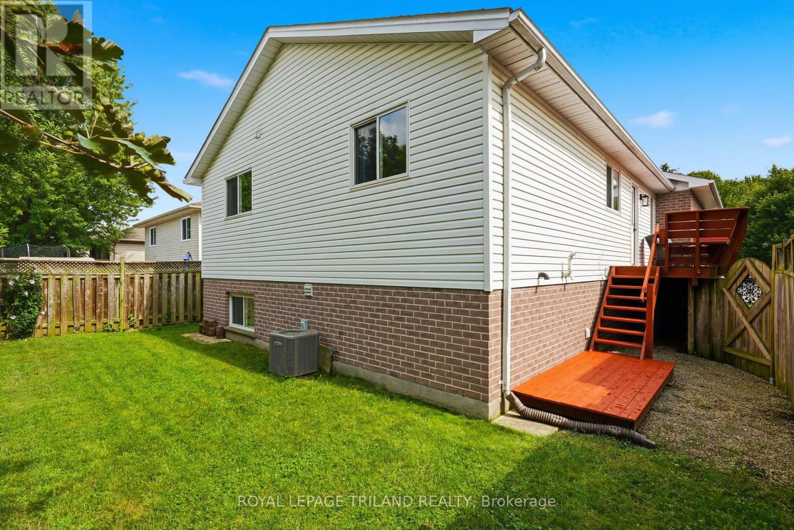 74 Kennedy Place, London East, Ontario  N5V 4W1 - Photo 30 - X13656484