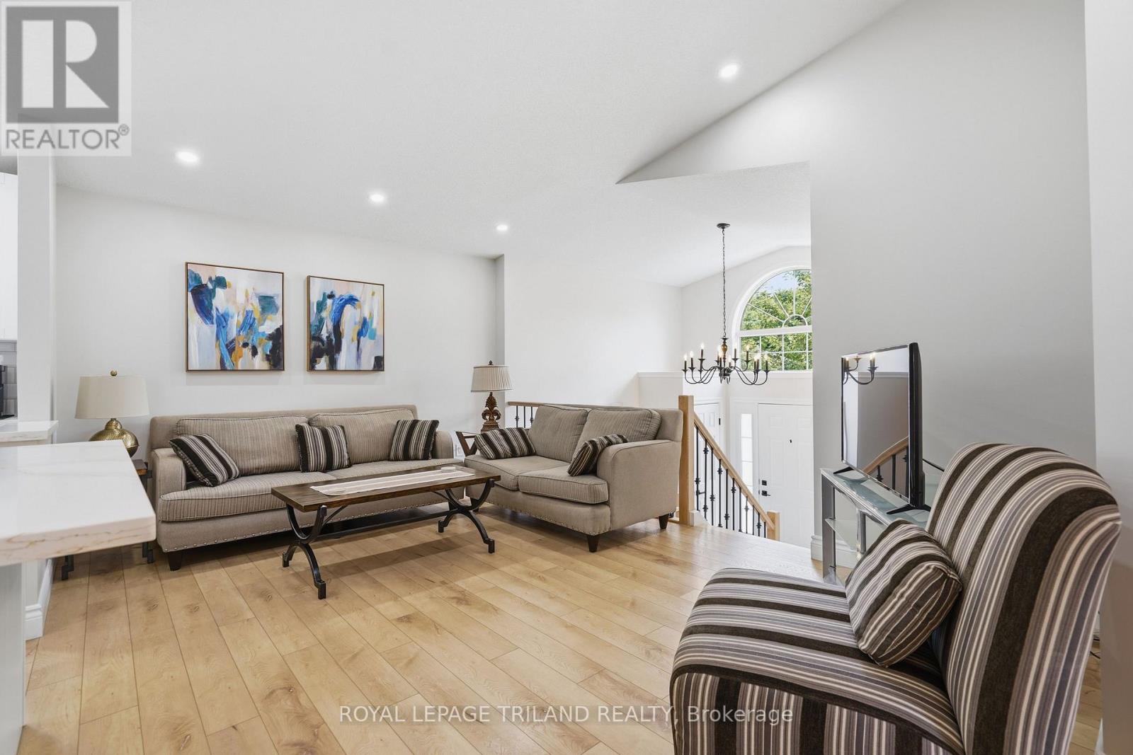 74 Kennedy Place, London East, Ontario  N5V 4W1 - Photo 5 - X13656484