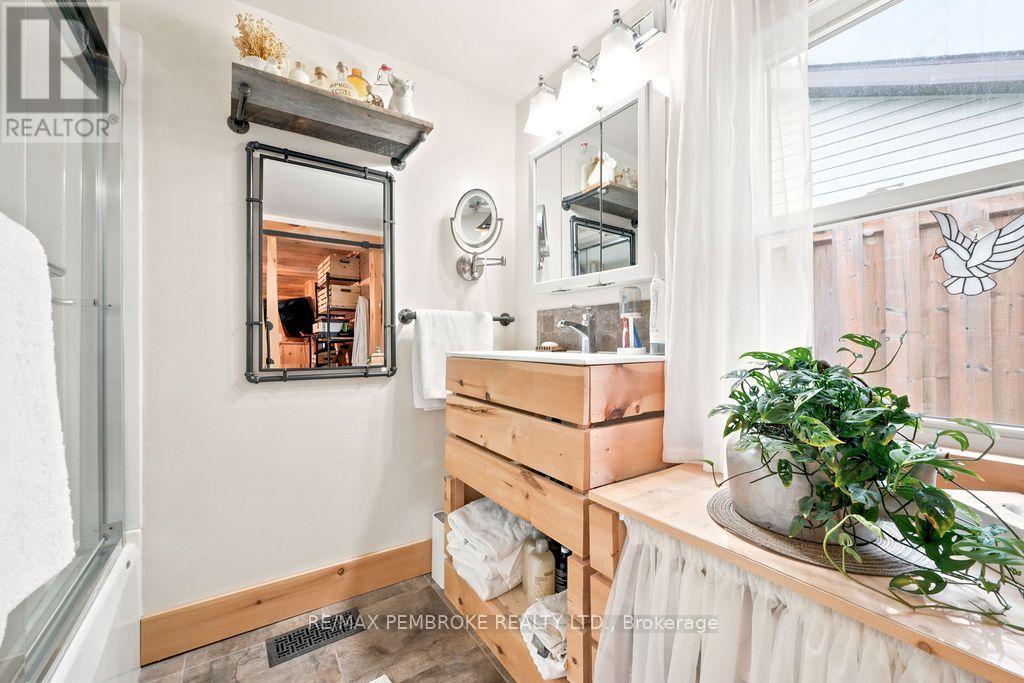 890 Lea Street, Pembroke, Ontario  K8A 6H7 - Photo 23 - X13656356
