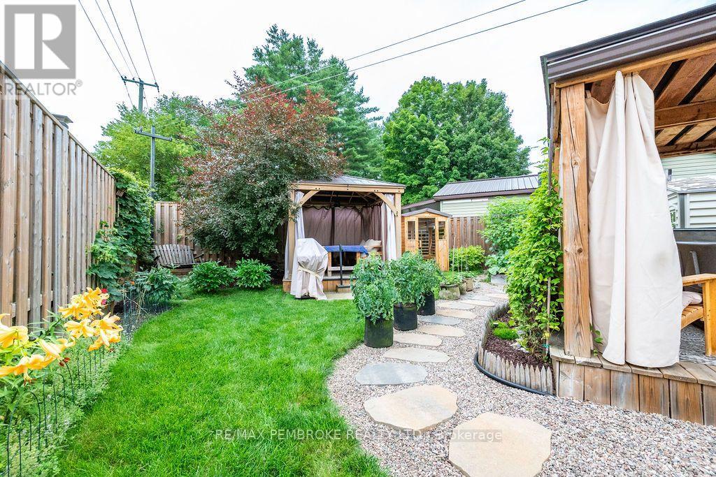 890 Lea Street, Pembroke, Ontario  K8A 6H7 - Photo 37 - X13656356