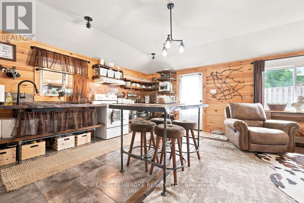 890 Lea Street, Pembroke, Ontario K8A 6H7 - Photo 7 - X13656356