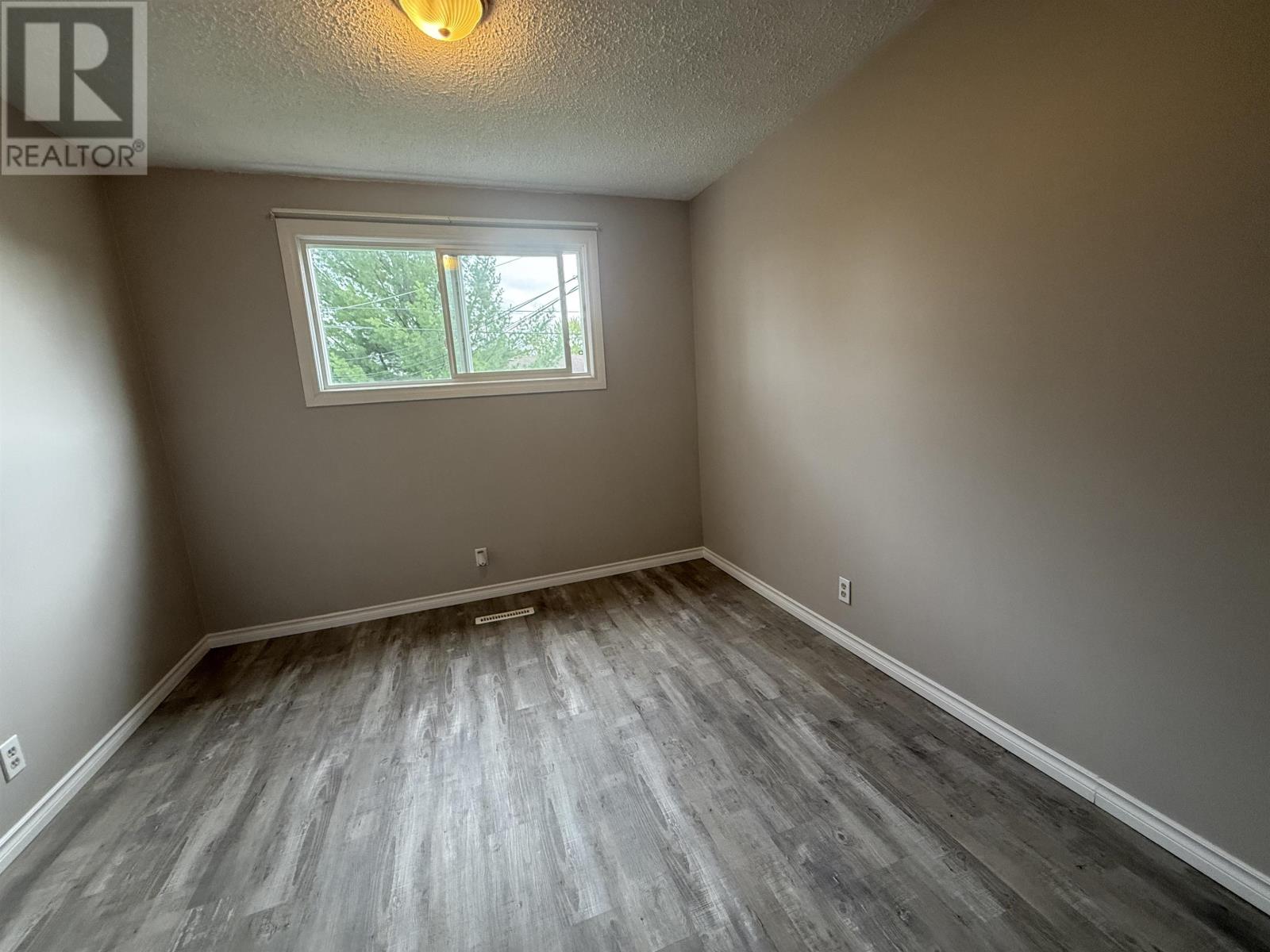 100 Wabigoon Dr, Dryden, Ontario  P8N 1W3 - Photo 8 - TB2602293