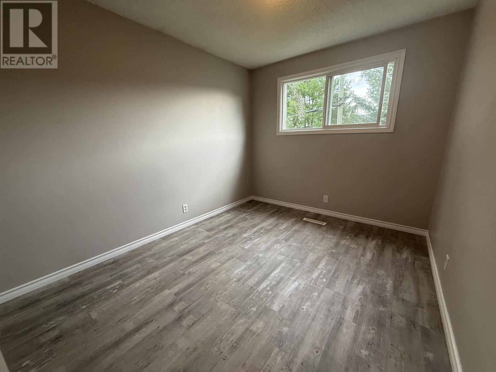 100 Wabigoon Dr, Dryden, Ontario  P8N 1W3 - Photo 9 - TB2602293