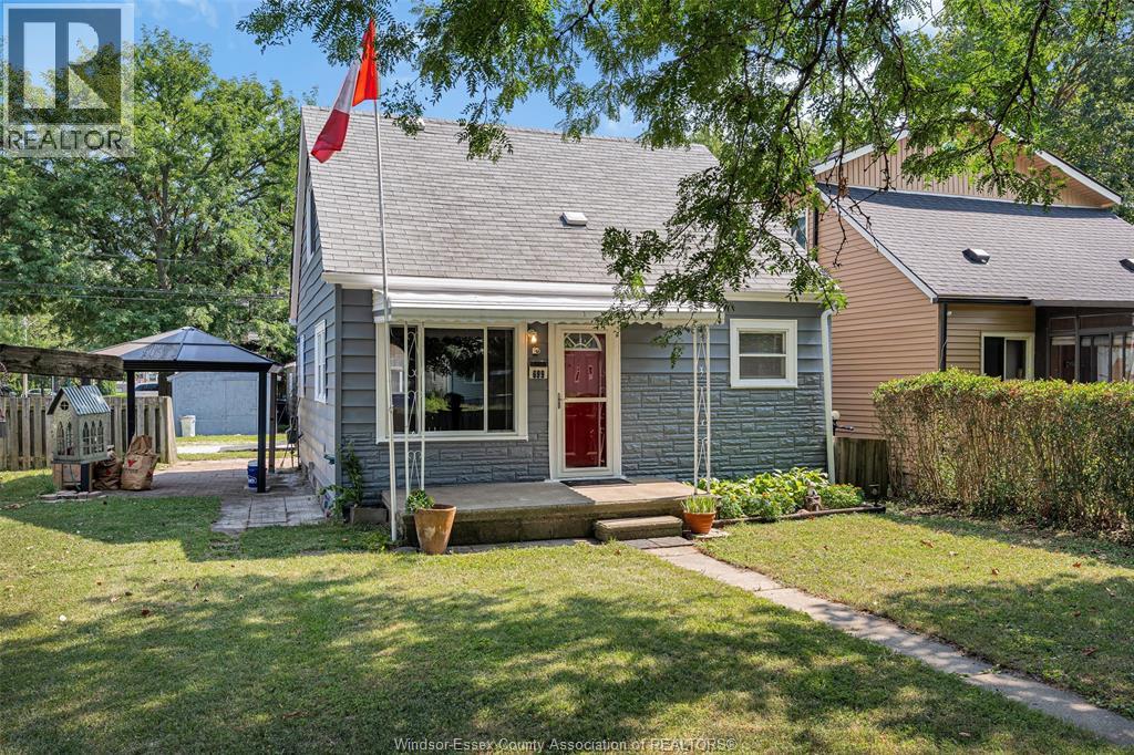 MLS# 26019310: 699 CAPITOL, Windsor, Canada