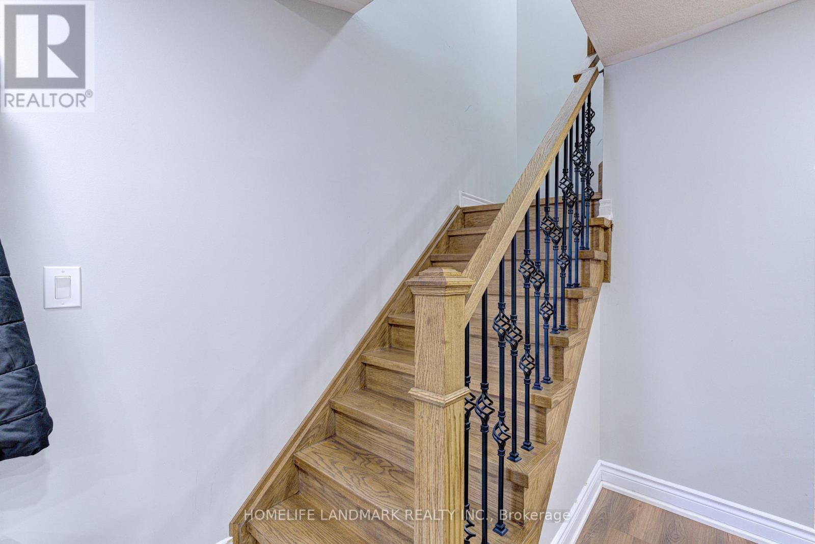 1192 Prestonwood Crescent, Mississauga, Ontario  L5V 2V3 - Photo 11 - W13652996